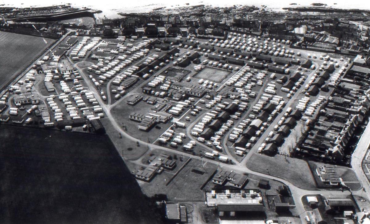 Cellardyke - Cellardyke Holday Camp from the air